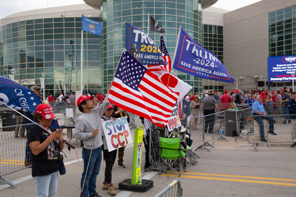 supporters standing outside the Resch Center before the Green Bay rally