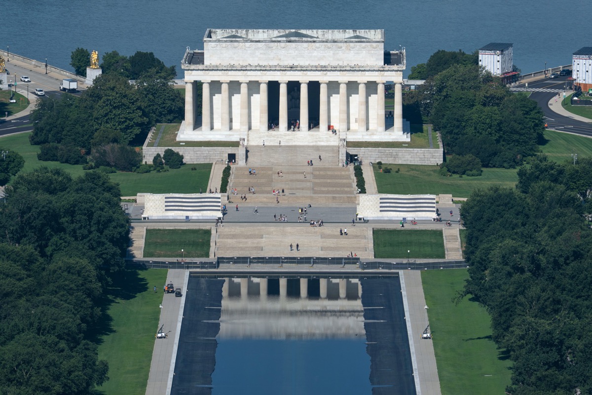 Trump Concedes Reflecting Pool Contractor Errors, but Still Blames Vandals as Prosecutors Drop Cases