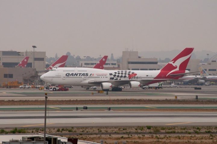 Australian Airline Qantas Will Require Proof of COVID-19 Vaccine to Board Planes