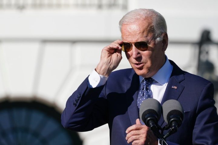 Biden Continues to Drop in Polls, Further Threatening Democrats’ Tenuous Hold on Congress