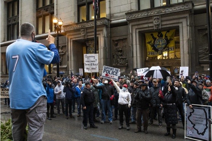 “Let Us Work!” Chicago Police Rally Against Lightfoot’s Vaccine Mandate