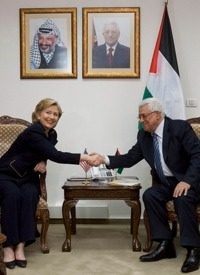 Clinton Meets with Abbas