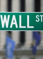 Wall Street Executives Support Mitt Romney