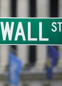 Wall Street Executives Support Mitt Romney