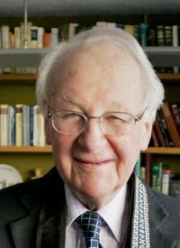 Evangelical Leader John Stott Dies at 90