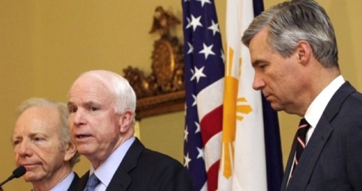 Sen. John McCain Huddles With Dems Over Campaign Finance Reform