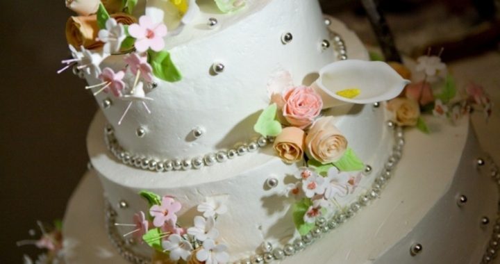 Baker Who Refused to Make Same-Sex “Wedding” Cake Sees Business Double