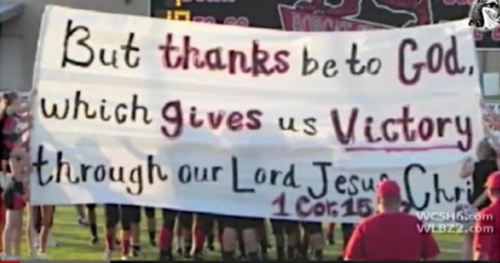 Texas Cheerleaders Fight for Bible Banners on Football Field