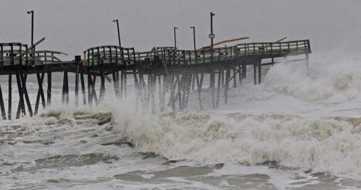 Hurricane Sandy Sparks Debate Over FEMA Budget Cuts