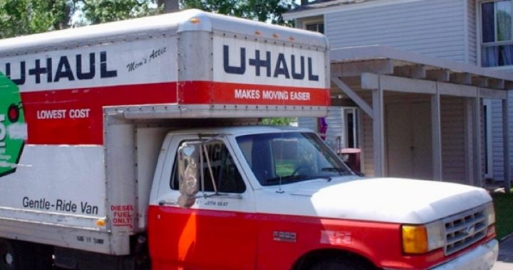Latest U-Haul Index Shows Californians Leaving for Texas
