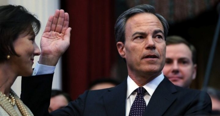 Straus Elected Speaker of the House in Texas, Simpson Bows Out