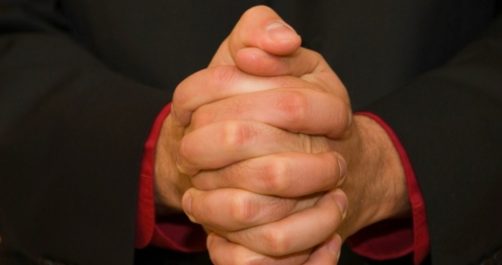 Wisconsin County Defies Atheist Group Over Prayer at Government Meetings