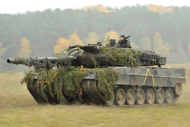 NATO Countries Enhance Munitions Output, Pledge 48 Leopard 2 Tanks to Ukraine
