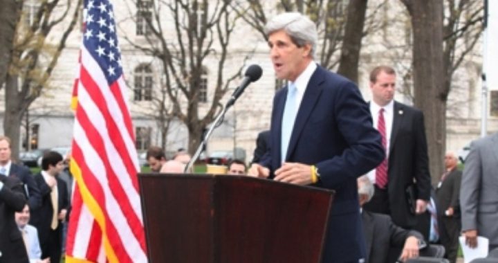 Kerry Supports UN Arms Treaty as NRA Objects