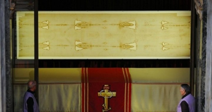 Researchers Say New Tests Support Authenticity of Shroud of Turin