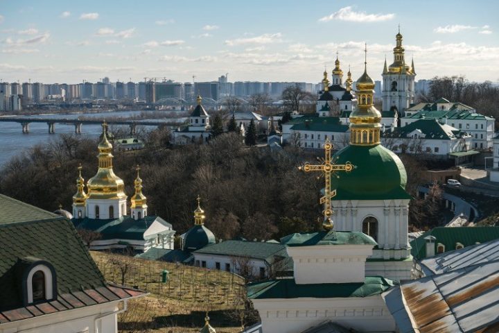 Clergy, Laity at Ukraine’s Iconic Lavra Monastery Protest Zelensky’s Takeover
