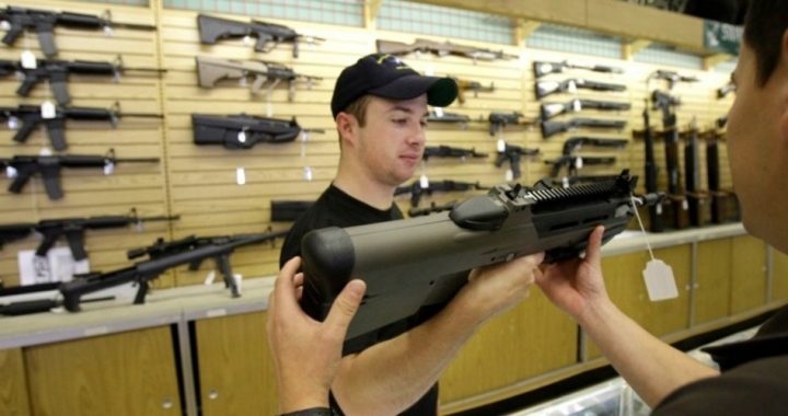 Senators Push Expansion of Background Checks in Gun Sales