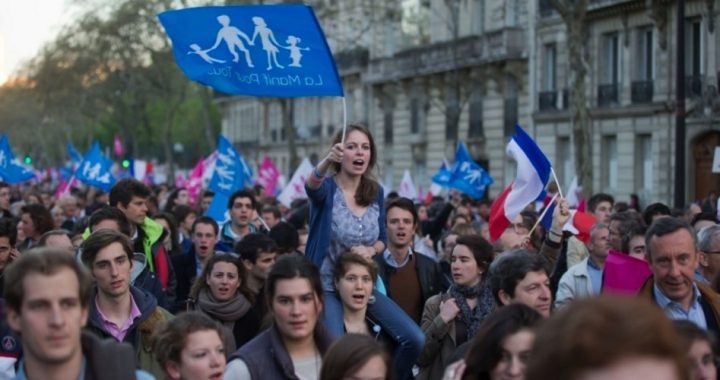 French Citizens Not Accepting Same-sex Marriage Quietly