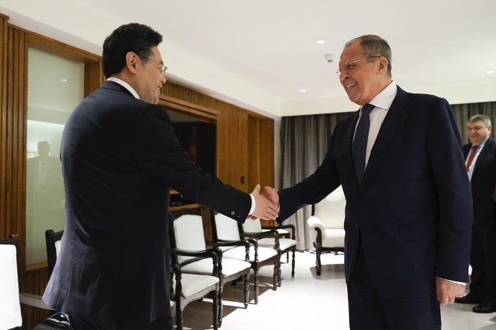 China to Collaborate With Russia to Help End Ukraine Crisis