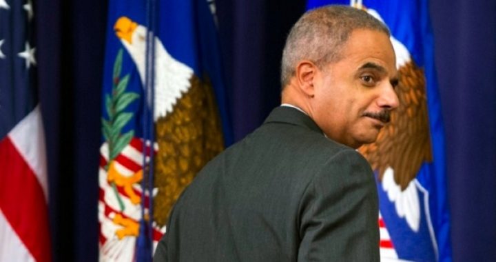 Behind Eric Holder’s Closed Door, News Execs Plead Case for Free Press