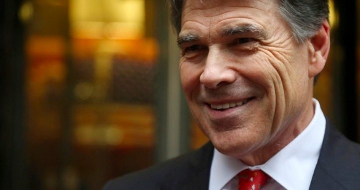 Governor Rick Perry Signs a Pair of Bills Upholding Fourth Amendment