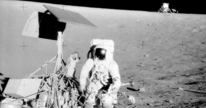 Democratic Lawmakers Propose National Park on the Moon