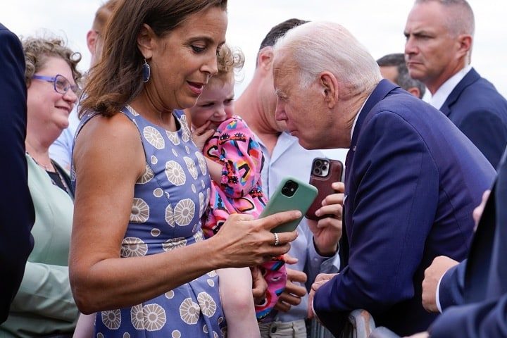 Biden’s Nibbling in Finland Another Sign of Dementia