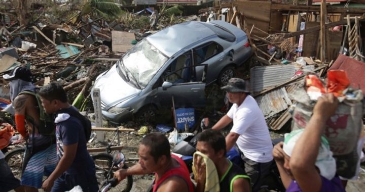 The Philippines Struggles in the Aftermath of Typhoon Haiyan