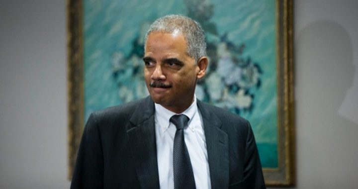 Lawmakers Introduce Articles of Impeachment Targeting AG Holder