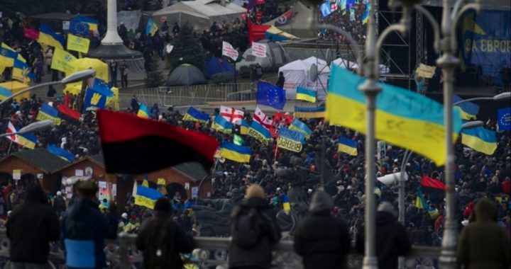 Mass Unrest in Ukraine Amid Supposed Tug of War Between EU, Russia