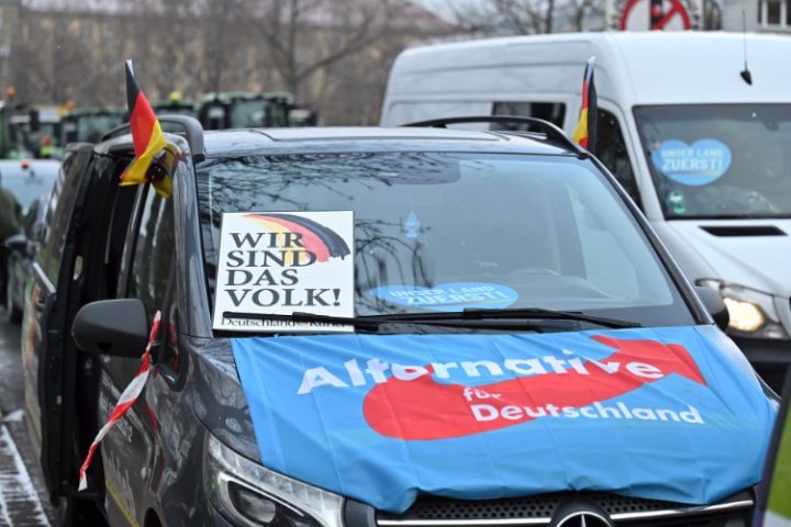 German “Elites” Aim to Ban New Most Popular Party — in “Democracy’s” Name