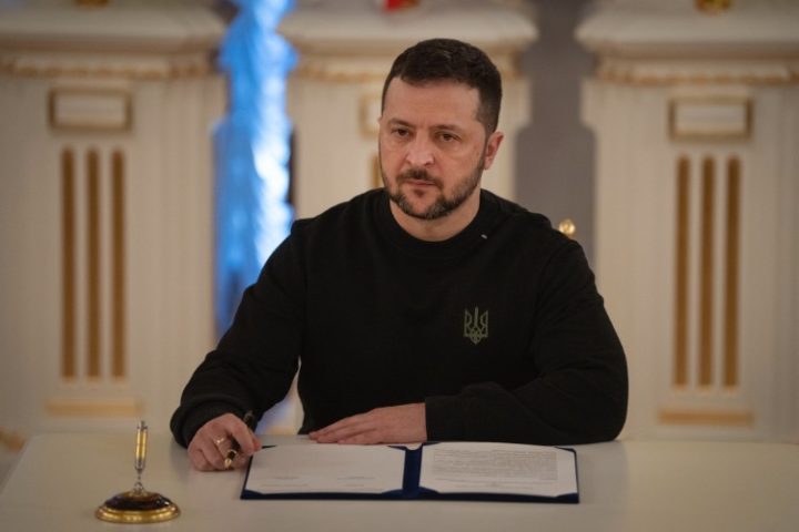 Western Leaders Reportedly Push “Unhinged” Zelensky to Hold Elections