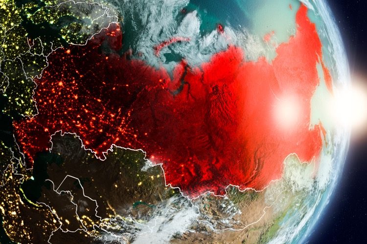 “Russia Is Bluffing” Could Be a World-ending Miscalculation, Warns Expert