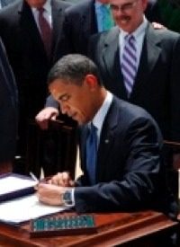 Obama Signs Tobacco Regulation