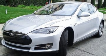 Tesla Sales Model Upsetting Traditional Auto Dealers