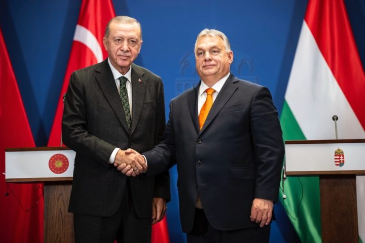 Orbán and Erdoğan Meet at Antalya Diplomacy Forum