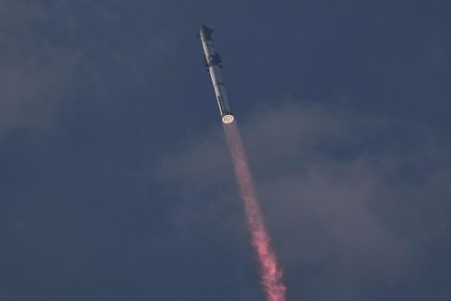 SpaceX Launches Third Starship Test Flight