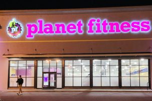 Planet Fitness Ends Woman’s Membership After She Complained About Man Shaving in Woman’s Locker Room — in Front of Frightened Girl.