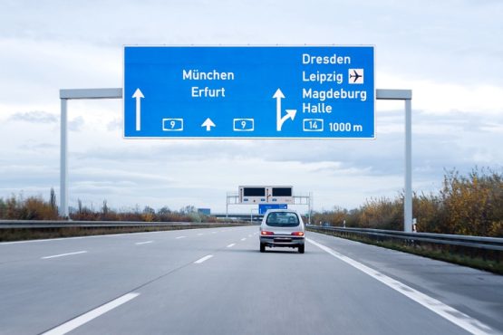 German Transport Minister Threatens Weekend Car Ban to Meet Emissions Targets