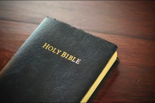 “Succession” Star Calls Faith Destructive, Bible One of “Worst Books Ever”