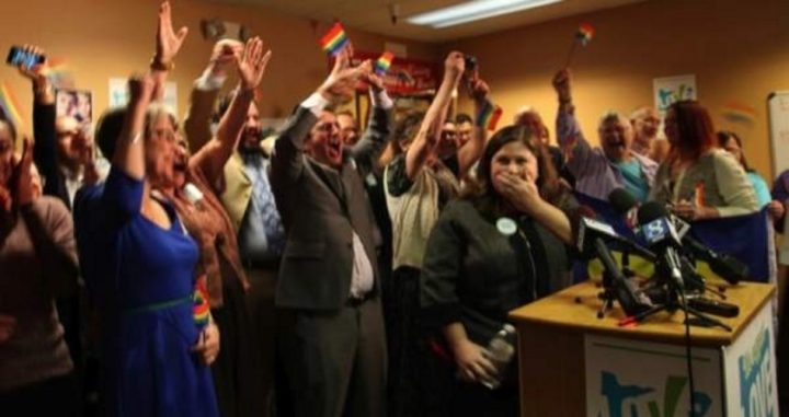 Homosexual Judge Legalizes Same-sex Marriage in Oregon