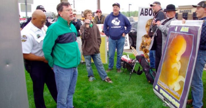 Pastor Jailed After Being in Pro-Life Demonstration Files Lawsuit