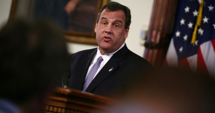 New Jersey Governor Christie’s Conservative Light Is Dimming