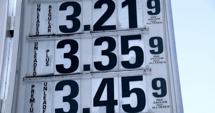 Gas Prices Ease as U.S. Oil Production Soars