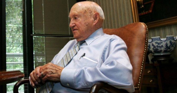 Truett Cathy: Christian Businessman Used Fortune to Help Others, Share Faith