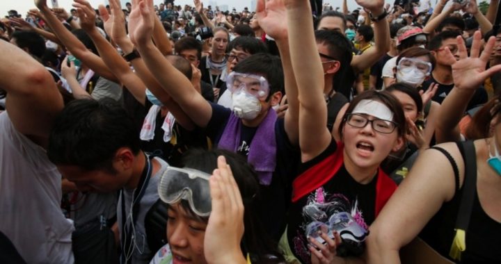 Official Chinese Press Delivers Warning to Hong Kong Protesters