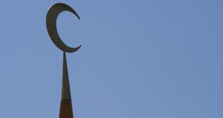 Tolerance Police: Churches Should Sing Islamic Songs at Christmastime