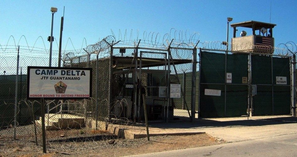 Castro to U.S.: Get Out of Gitmo