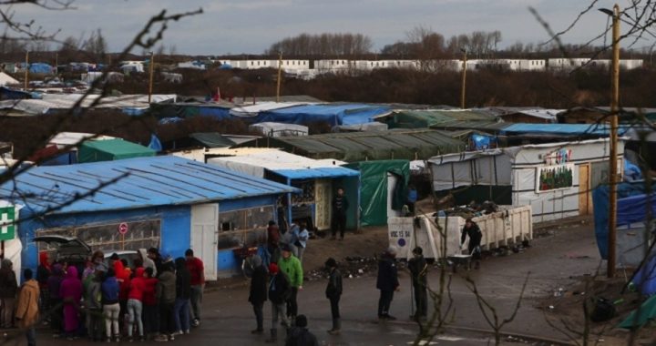 Refugee Crisis Has Europe on the Brink, Establishment Admits