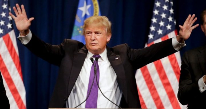 Trump On a Roll, Headed Into Super Tuesday